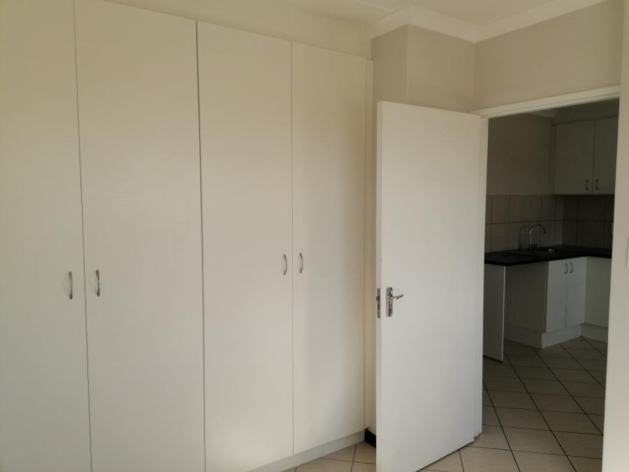 To Let 2 Bedroom Property for Rent in Buh Rein Estate Western Cape